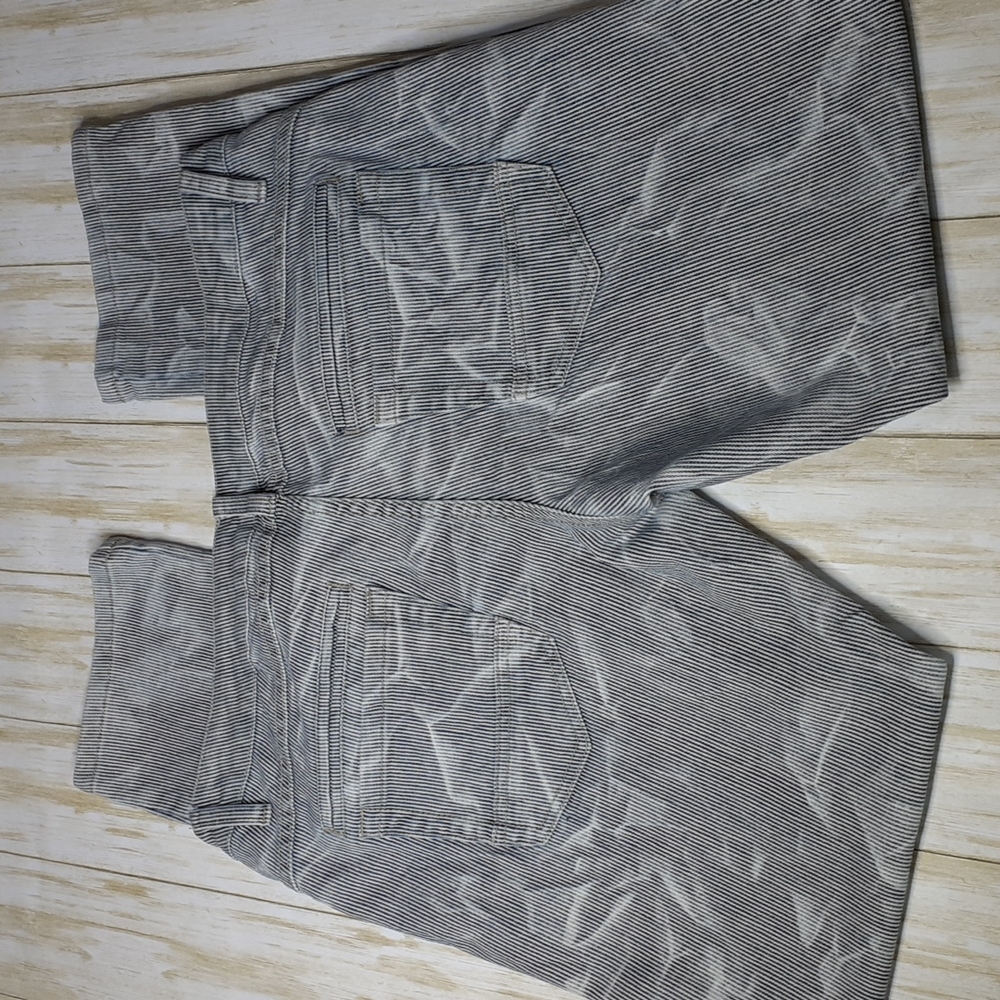 Inked & Faded Neat Factory Bleach Marks Straight Leg Black & White Jean Size 12